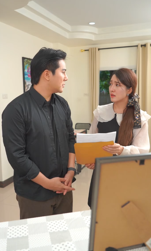 [ครบชุด] T1208071 คนส งอาหารไร มารยาท โยนอาหารให คนแก